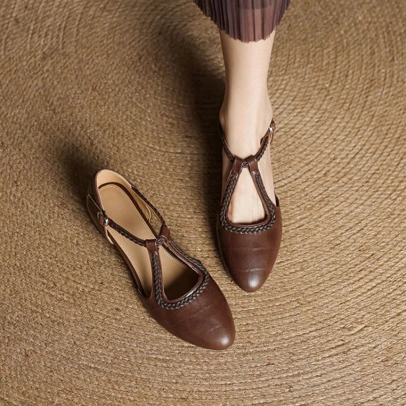 Avaa™| Bevora T-Strap Sandalet