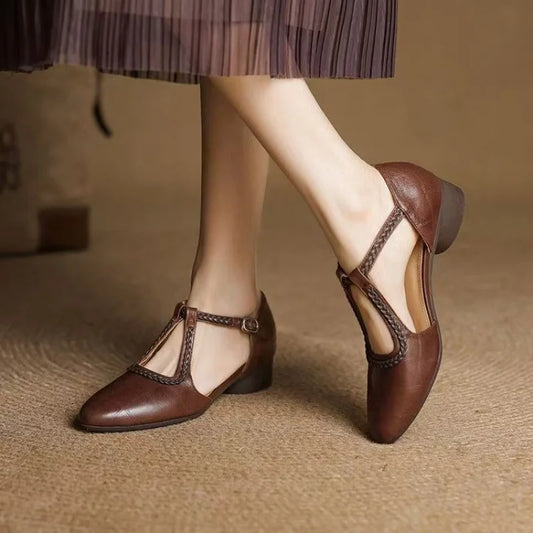 Avaa™| Bevora T-Strap Sandalet