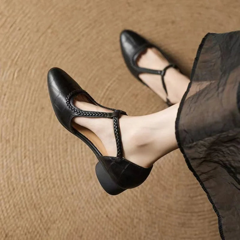 Avaa™| Bevora T-Strap Sandalet