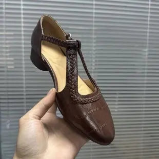 Avaa™| Bevora T-Strap Sandalet